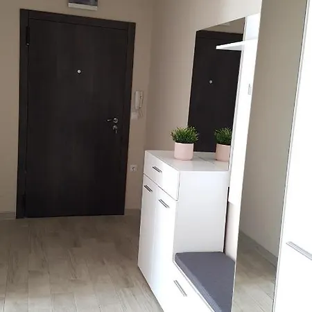 Poli's Casa Blanca Apartment *
