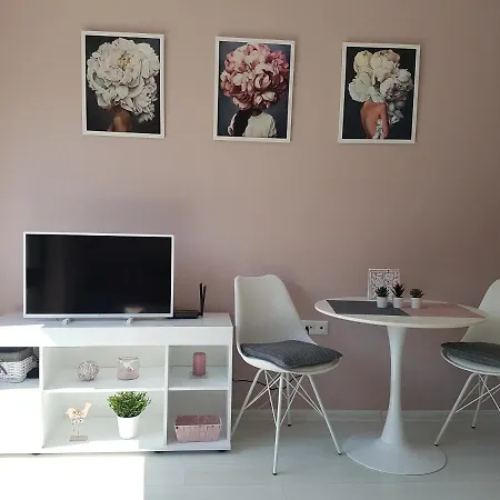 Poli's Casa Blanca Apartment