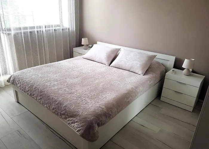 Poli's Casa Blanca *